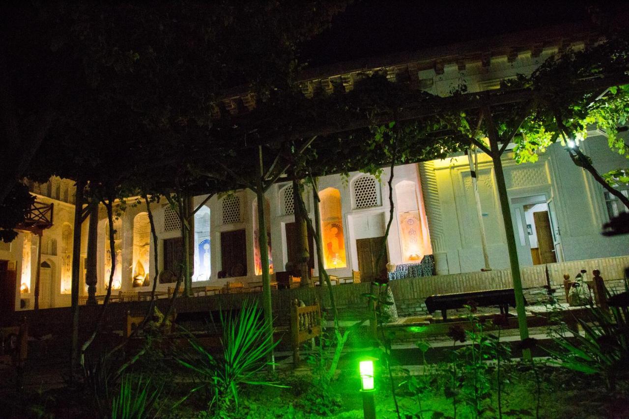 Hovli Poyon Hotel Бухара Екстериор снимка