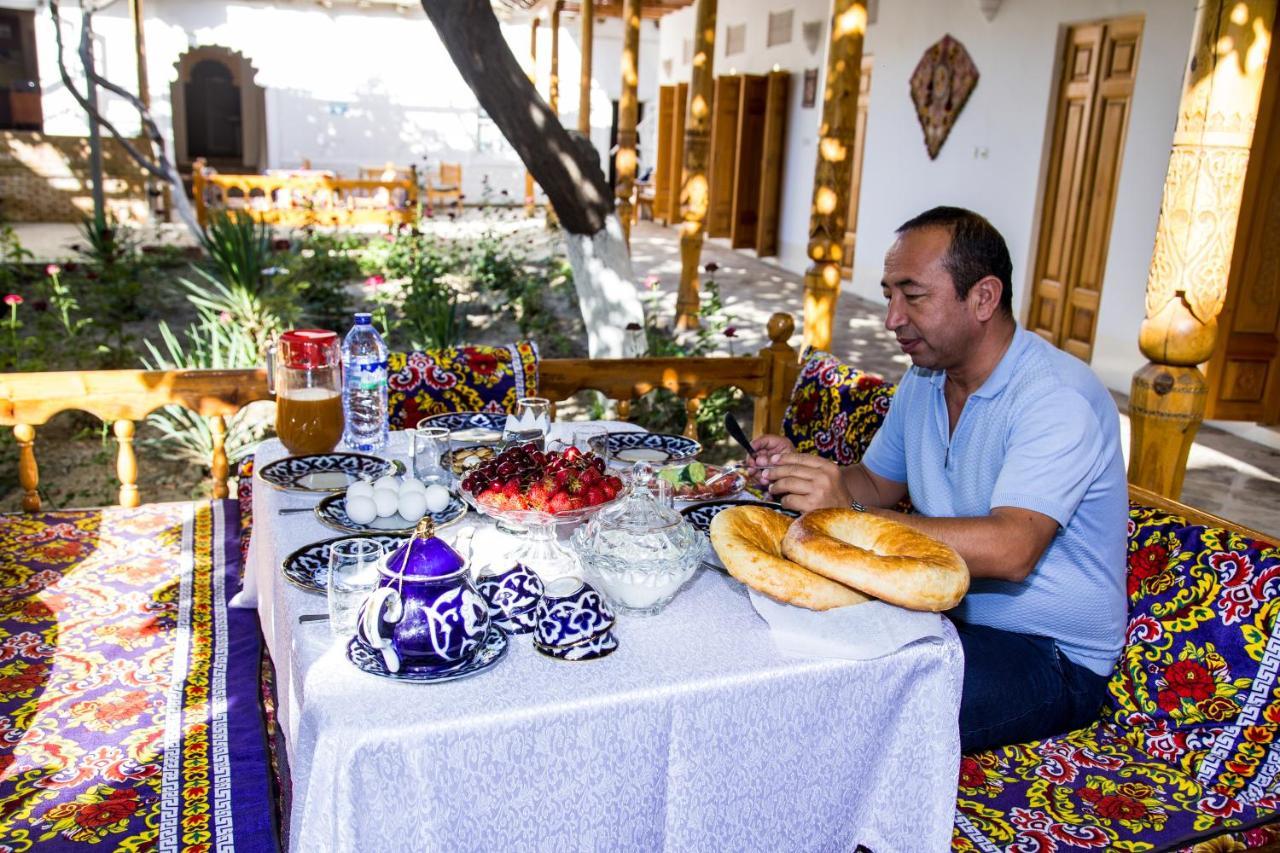 Hovli Poyon Hotel Бухара Екстериор снимка