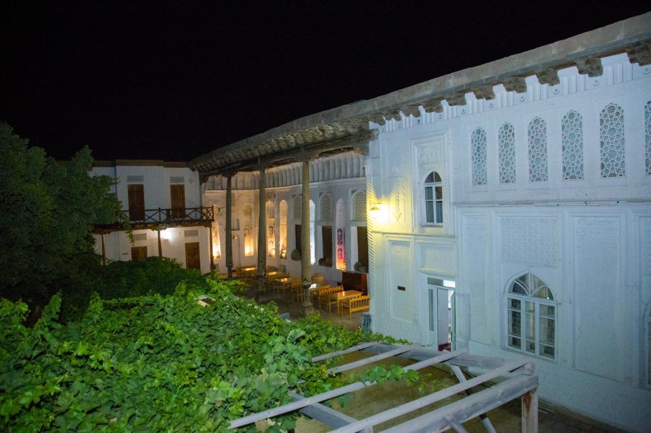 Hovli Poyon Hotel Бухара Екстериор снимка