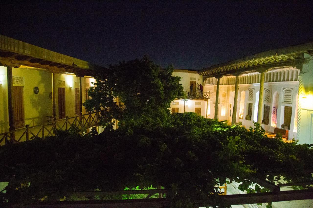 Hovli Poyon Hotel Бухара Екстериор снимка