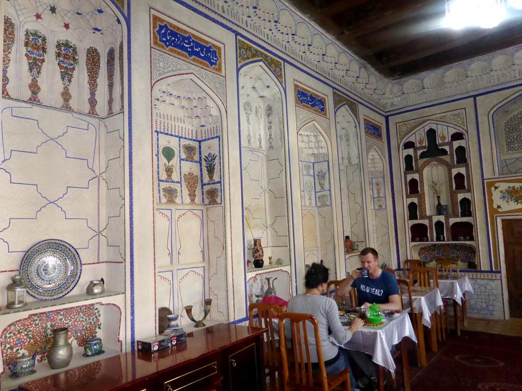 Hovli Poyon Hotel Бухара Екстериор снимка