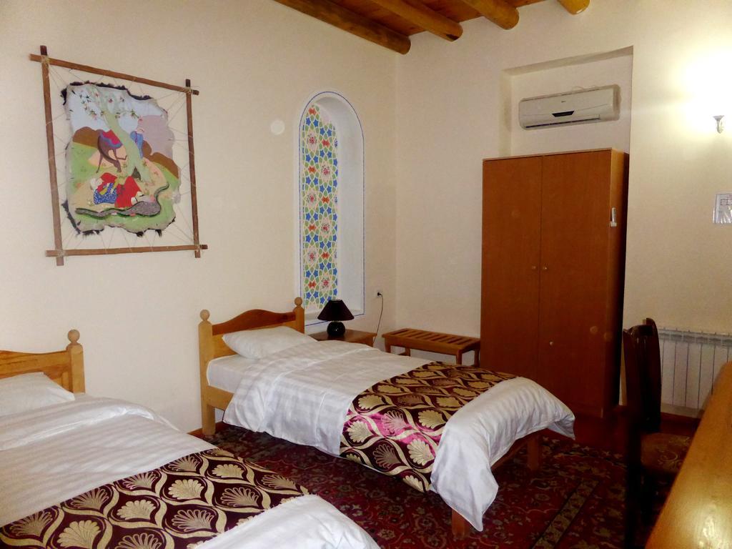 Hovli Poyon Hotel Бухара Екстериор снимка