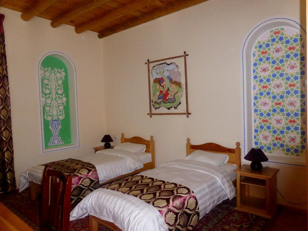 Hovli Poyon Hotel Бухара Екстериор снимка
