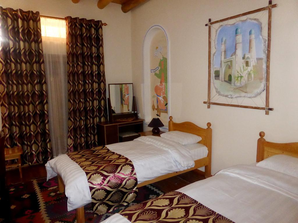 Hovli Poyon Hotel Бухара Екстериор снимка