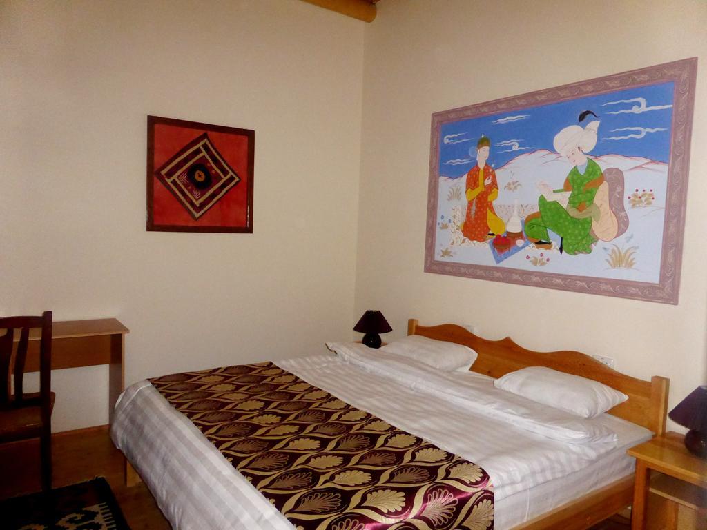 Hovli Poyon Hotel Бухара Екстериор снимка
