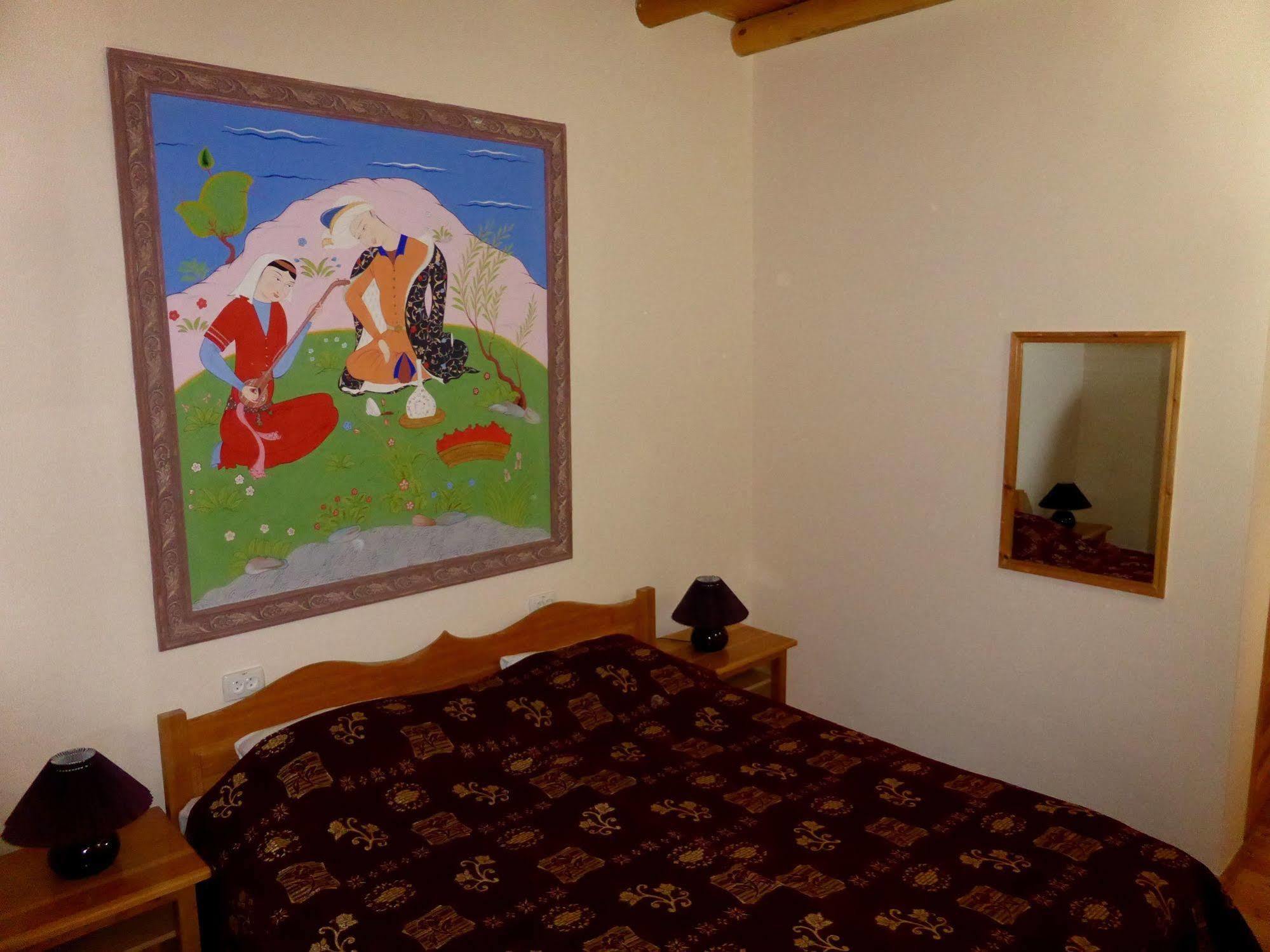Hovli Poyon Hotel Бухара Екстериор снимка